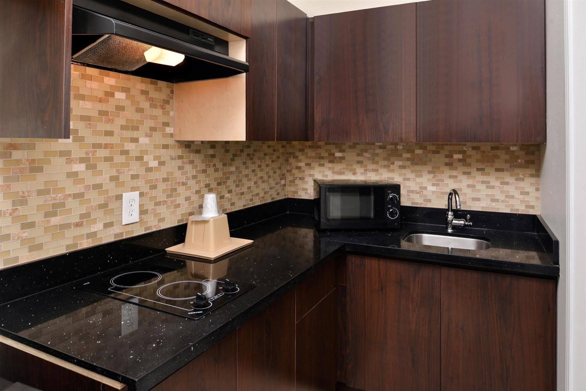 Americas Best Value Inn & Suites Spring / N. Houston מראה חיצוני תמונה
